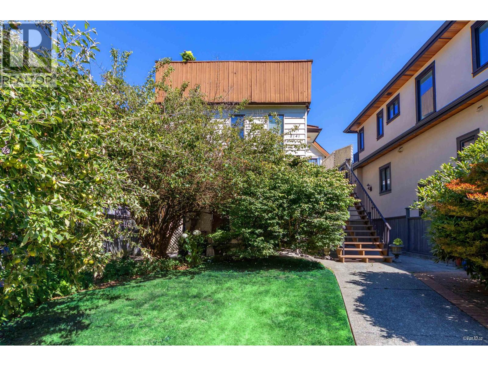 2141 W 47 AVENUE, Vancouver, British Columbia