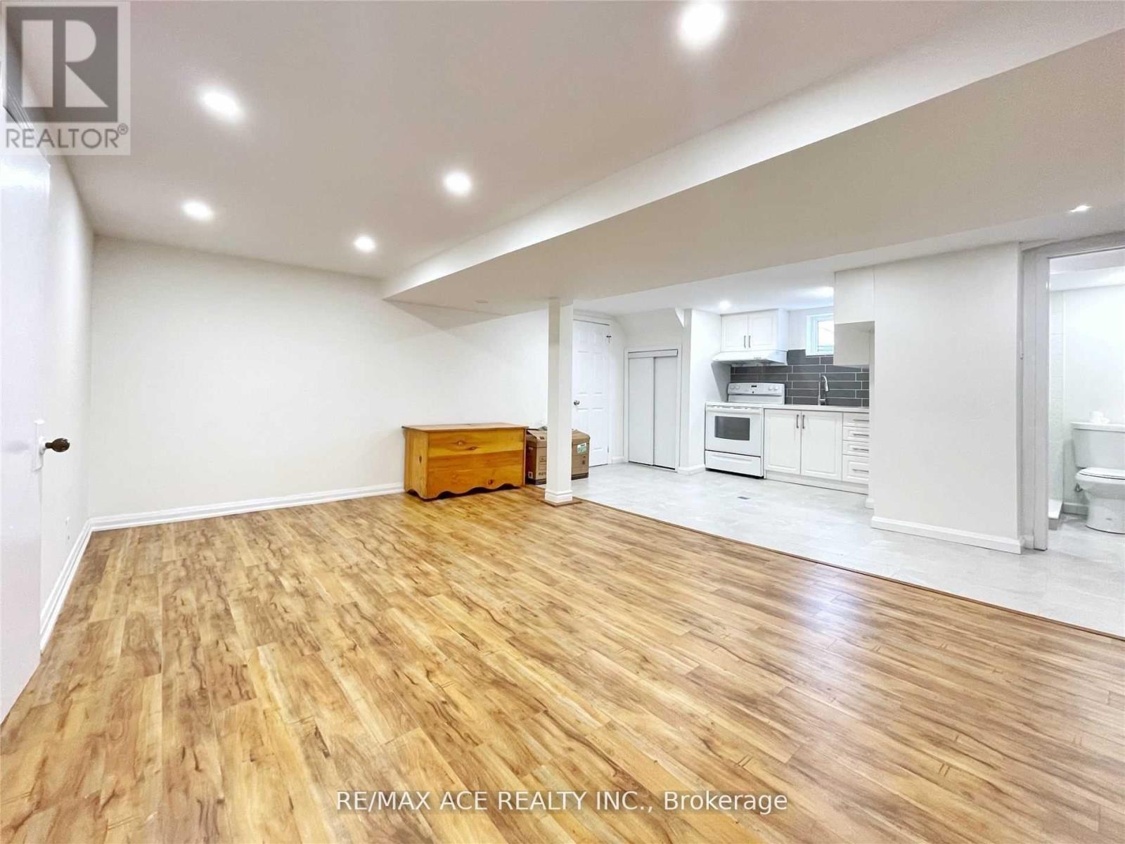 Lower - 246 Horsham Avenue, Toronto, Ontario  M2N 2A6 - Photo 7 - C13065618