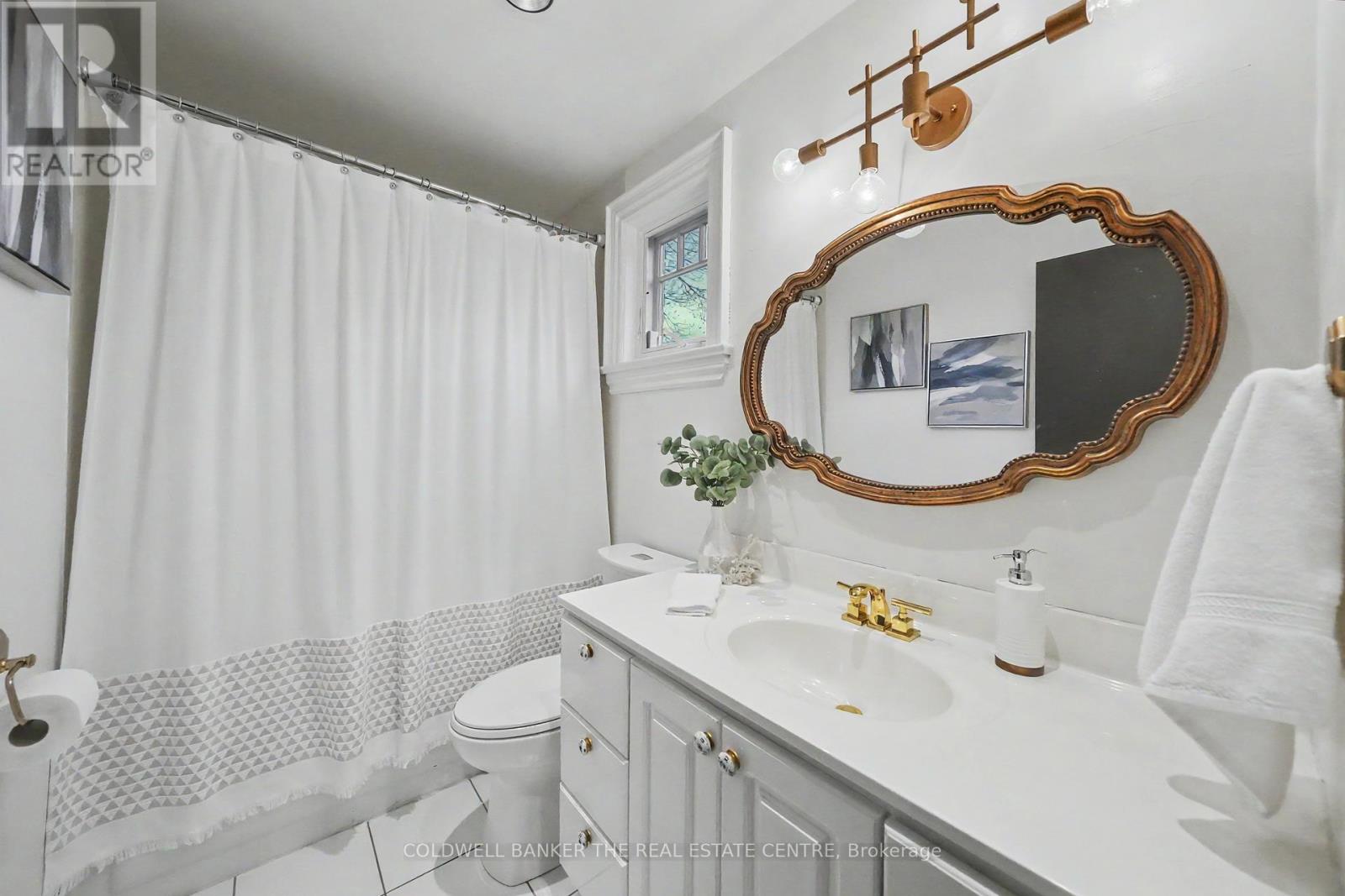 11 Dunlace Drive, Toronto, Ontario  M2L 2R8 - Photo 21 - C13065708