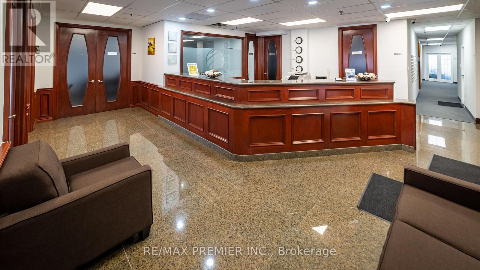 2025 - 1225 Kennedy Road, Toronto, Ontario  M1P 4Y1 - Photo 2 - E13065698
