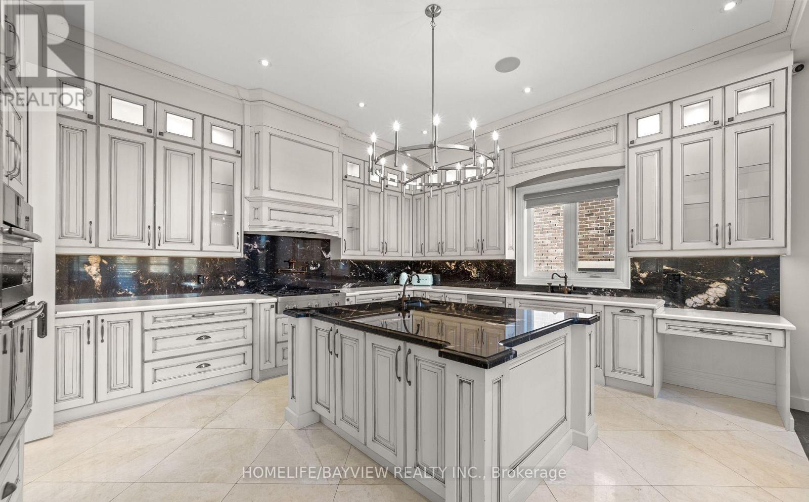 18 Parker Avenue, Richmond Hill, Ontario  L4E 2W5 - Photo 6 - N13065630