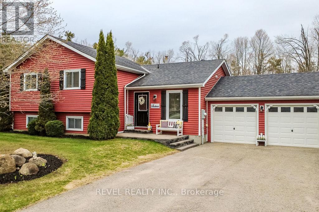 16 Sumac Crescent, Oro-Medonte, Ontario  L0K 1E0 - Photo 3 - S13065696