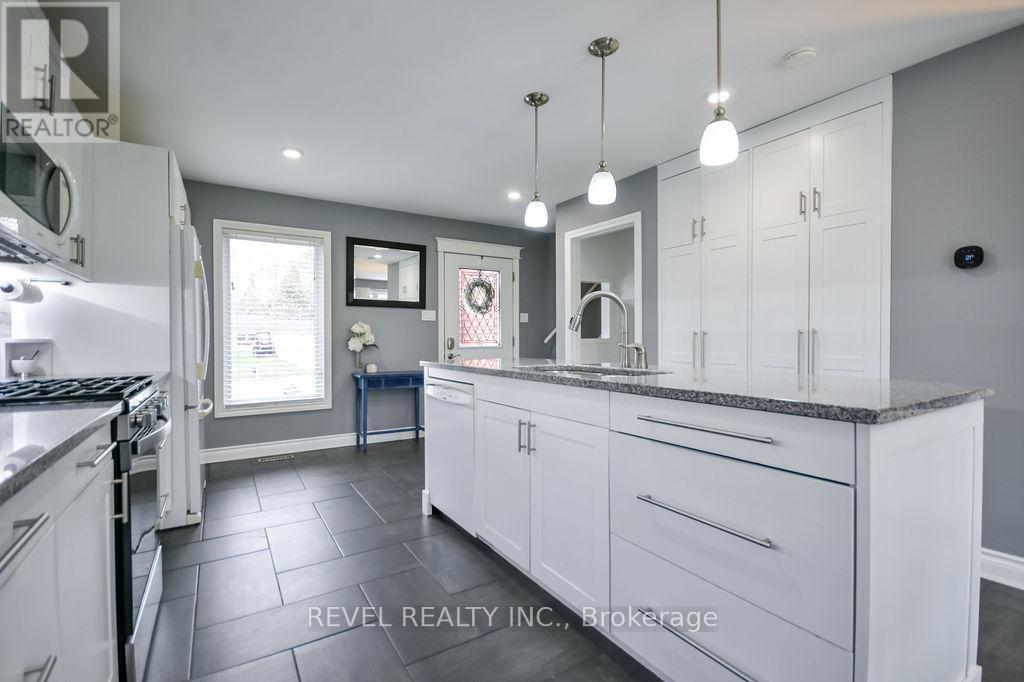 16 Sumac Crescent, Oro-Medonte, Ontario  L0K 1E0 - Photo 7 - S13065696
