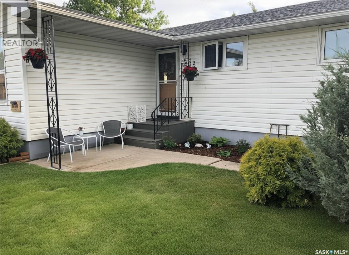 1802 Arlington Avenue, Saskatoon, Saskatchewan  S7H 2Y7 - Photo 2 - SK033773