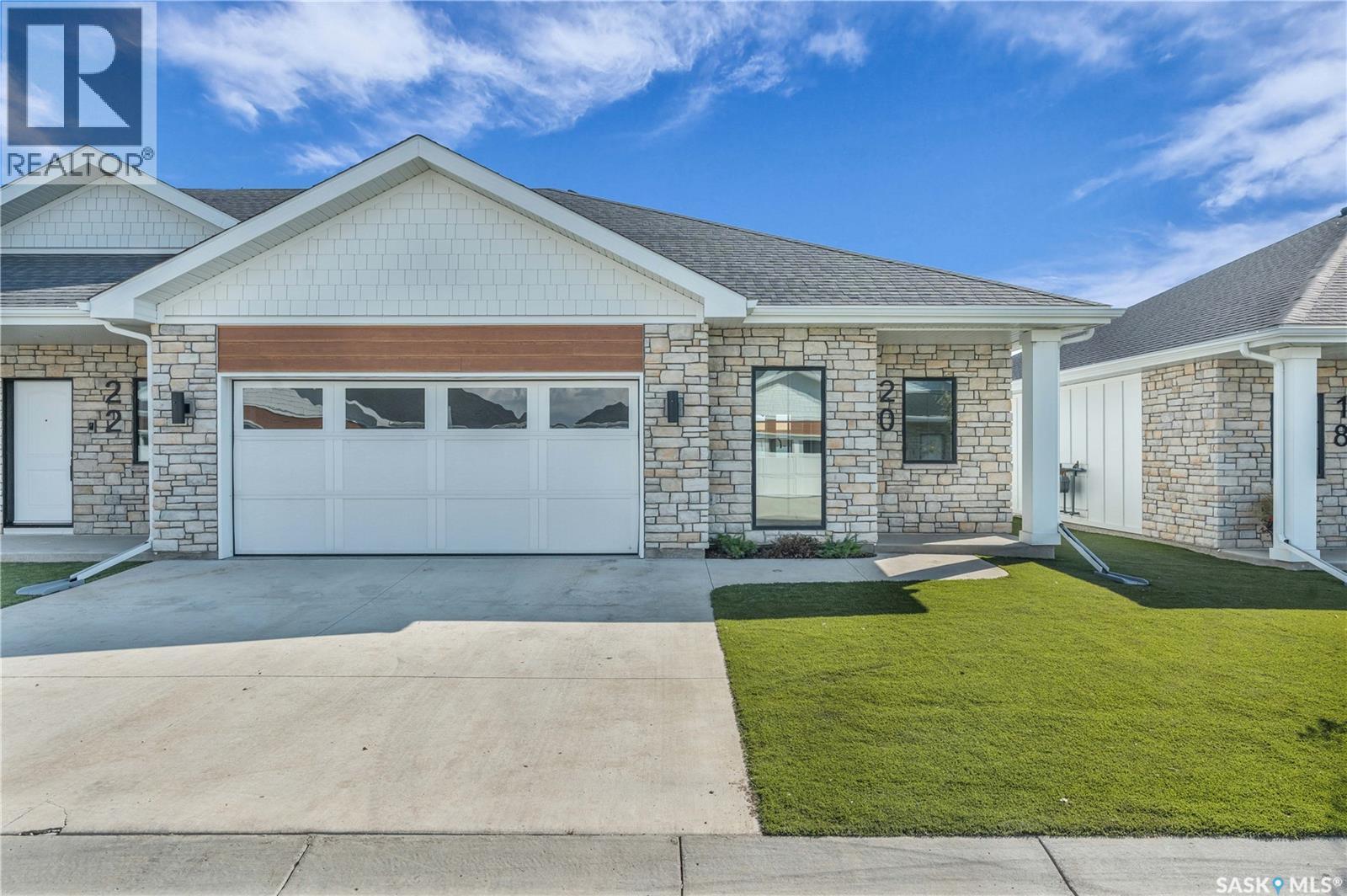 20 720 Brighton Boulevard, Saskatoon, Saskatchewan  S7V 1X1 - Photo 1 - SK034497