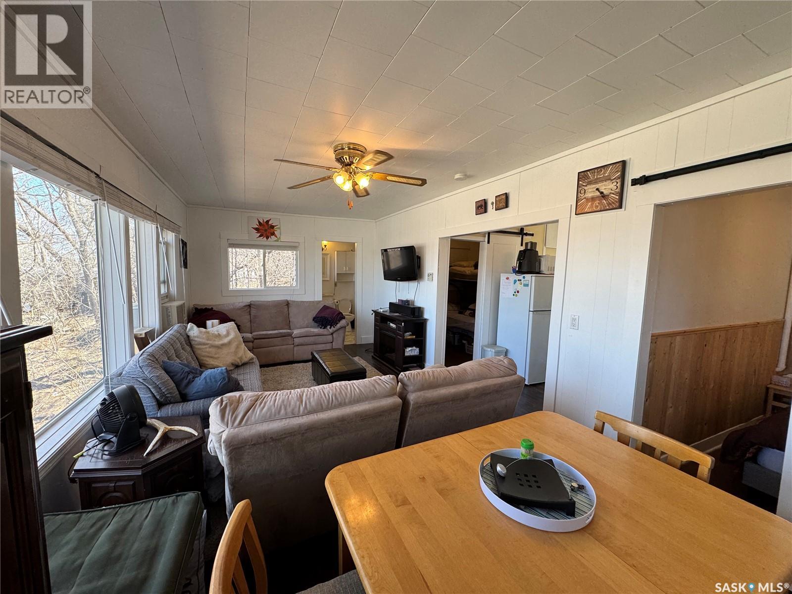 459 8th Street E, Regina Beach, Saskatchewan  S0G 4C0 - Photo 11 - SK034418