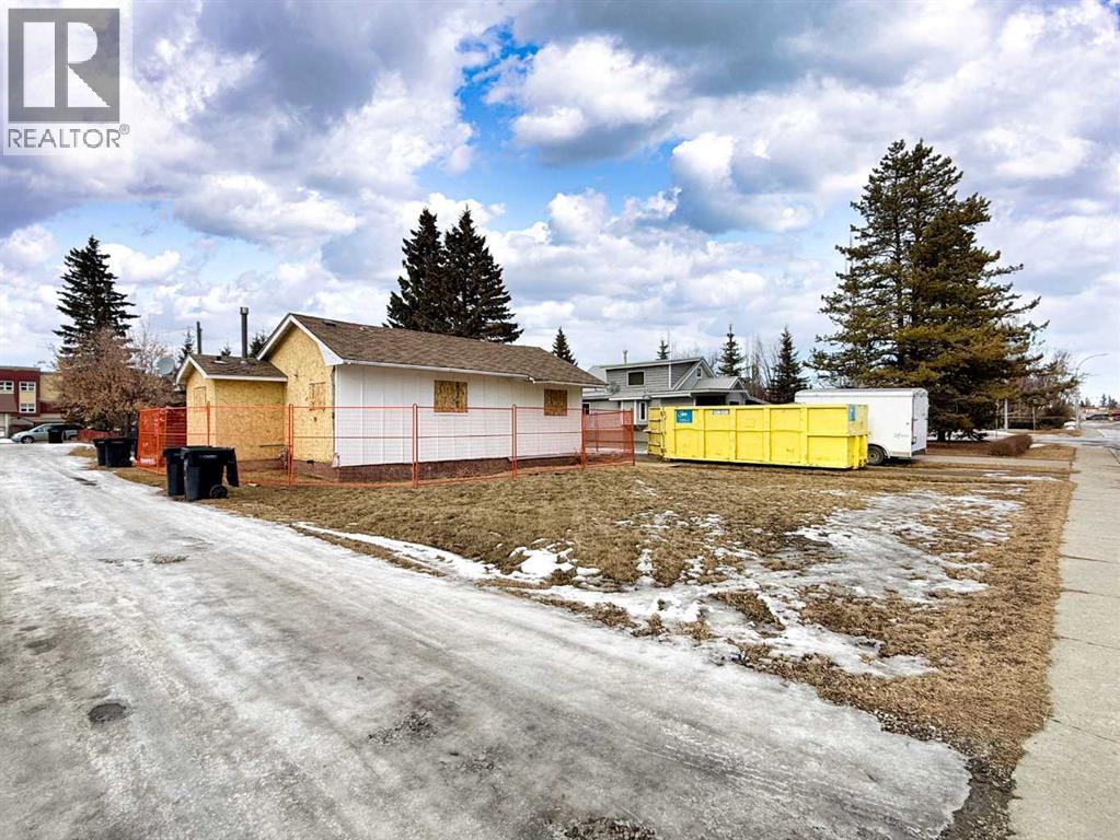 4906 52 Avenue, Olds, Alberta  T4H 1H2 - Photo 1 - A2286356