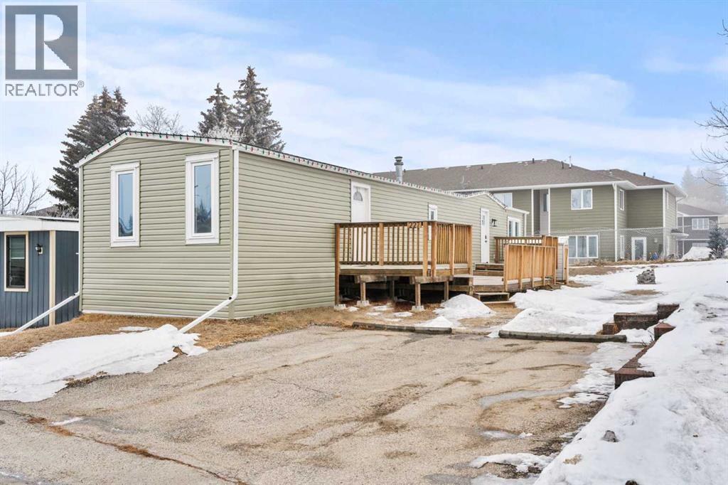227 2 Avenue SE, Diamond Valley, Alberta  T0L 0H0 - Photo 2 - A2291037