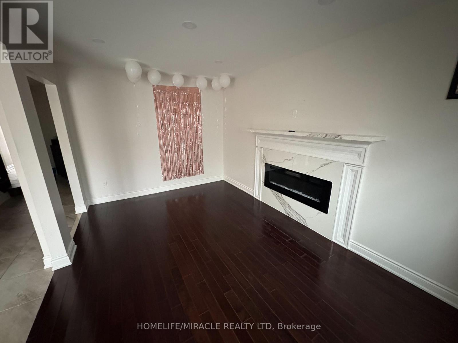 25 Barolo Road, Toronto, Ontario  M9V 4Z8 - Photo 4 - W13065648