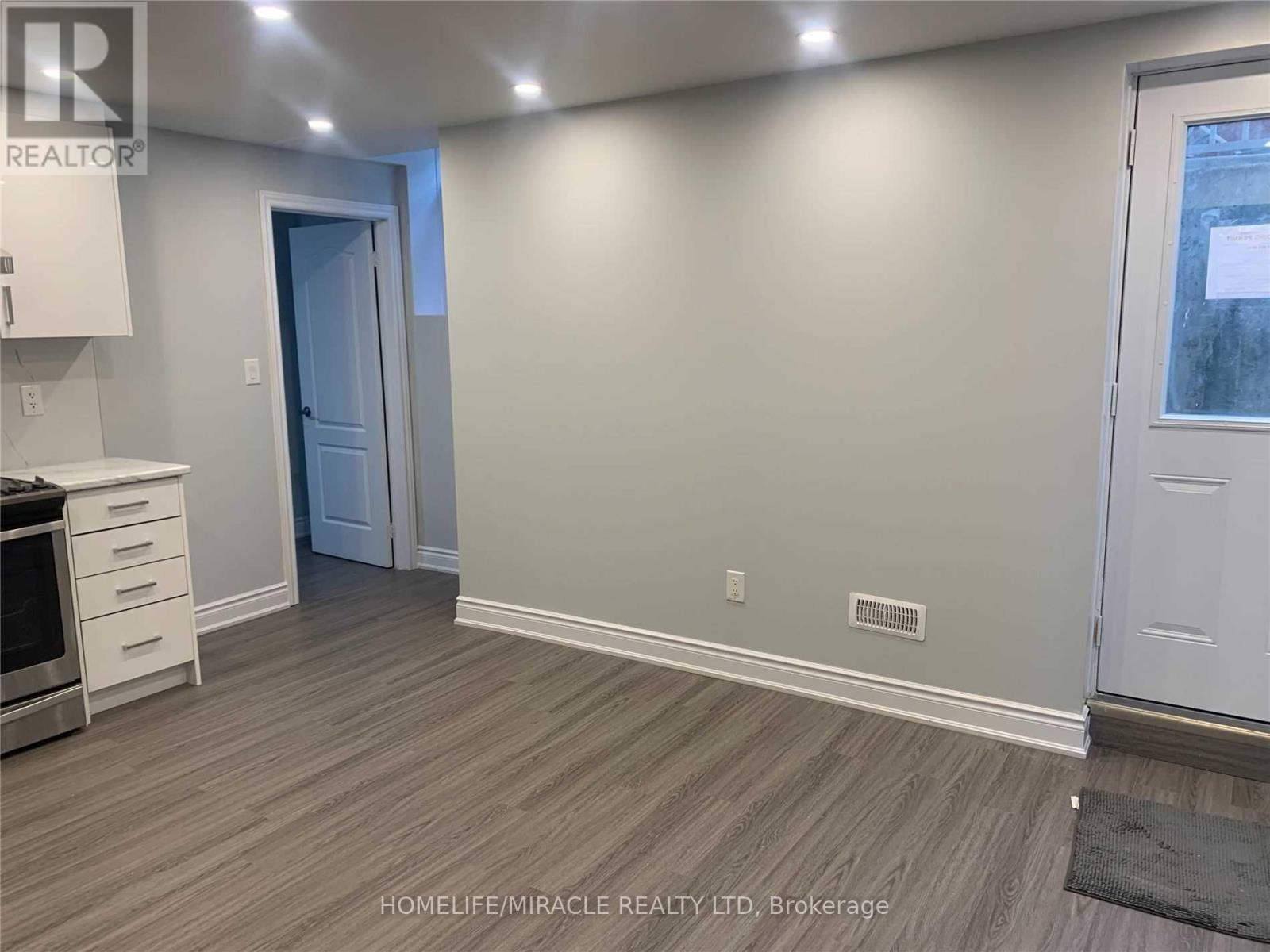 12 Bilby Street, Brampton, Ontario  L7A 4K3 - Photo 8 - W13065670