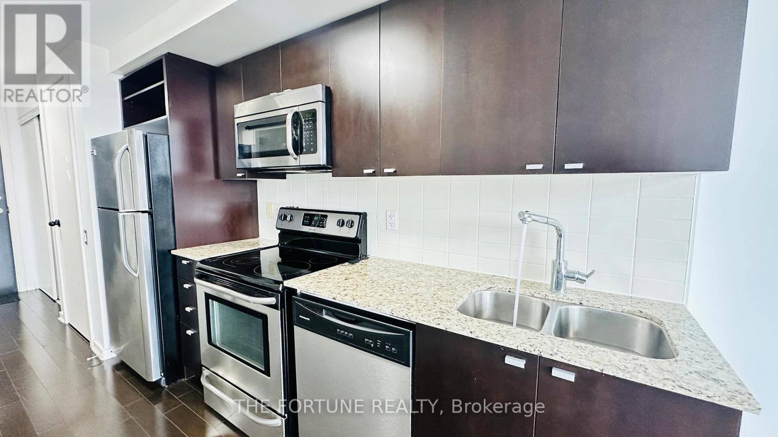3213 - 105 The Queensway Avenue, Toronto, Ontario  M6S 2A2 - Photo 12 - W13065706