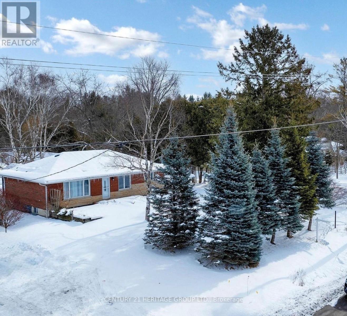 20015 BATHURST STREET, East Gwillimbury, Ontario