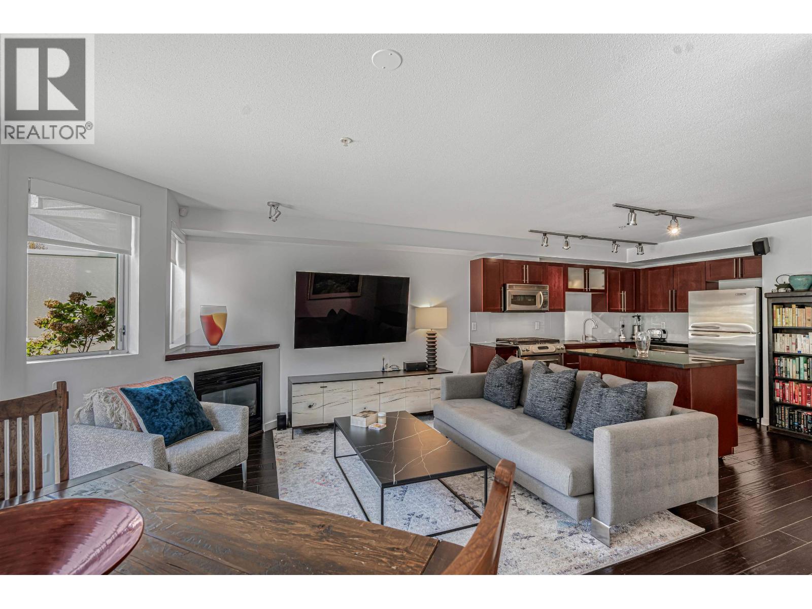 207 122 E 3rd Street, North Vancouver, British Columbia  V7L 1E6 - Photo 6 - R3117763