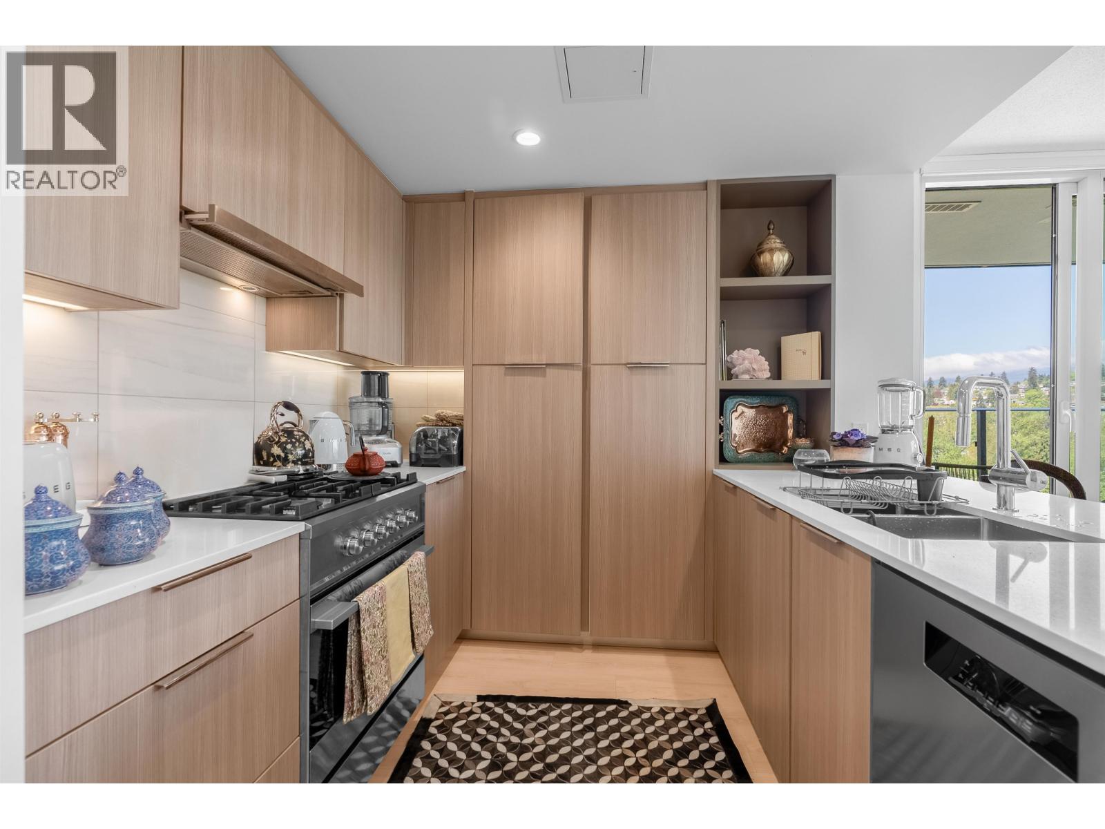 1307 1471 Hunter Street, North Vancouver, British Columbia  V7J 1H3 - Photo 7 - R3117734