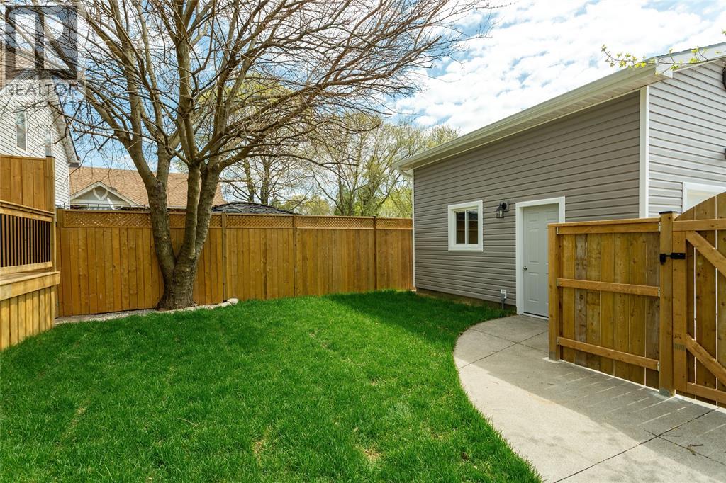 401 Devine Street, Sarnia, Ontario  N7T 1V6 - Photo 11 - 26004710