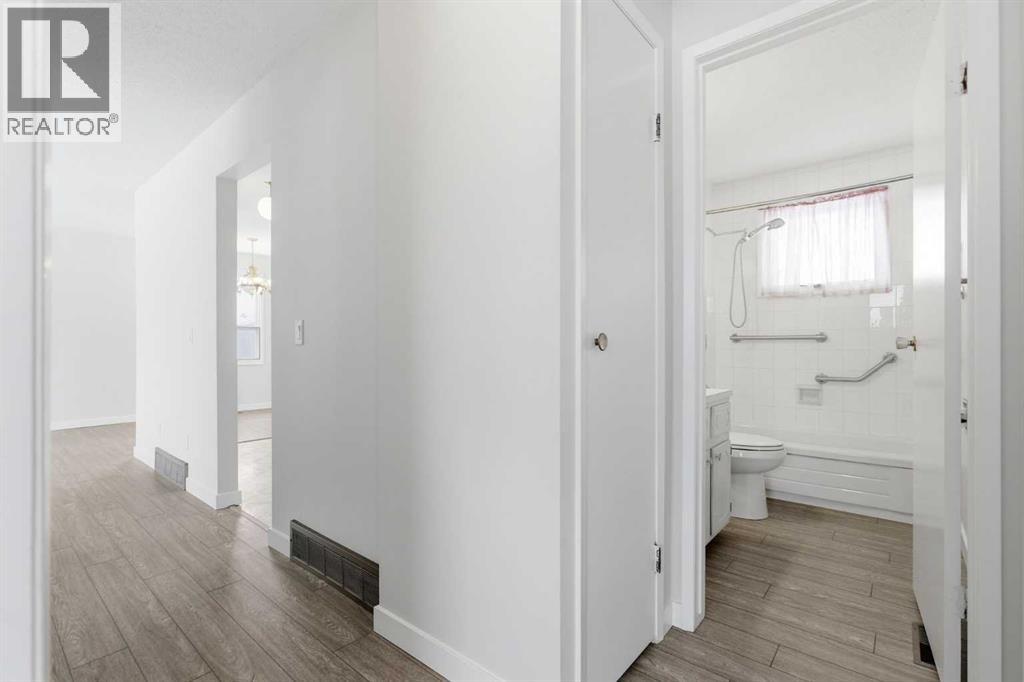 32 Fonda Mews SE, Calgary, Alberta  T2A 5S5 - Photo 26 - A2298267