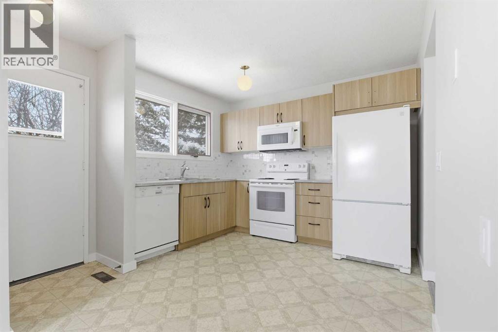 32 Fonda Mews SE, Calgary, Alberta  T2A 5S5 - Photo 11 - A2298267