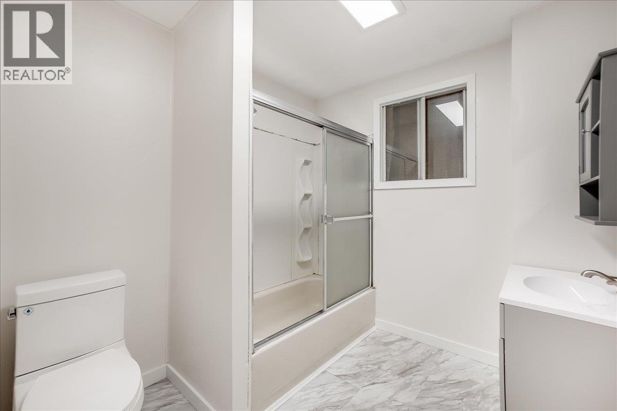 1004 Stanley Street, Nelson, British Columbia  V1L 1P2 - Photo 35 - 10385091