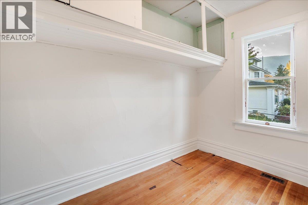 1004 Stanley Street, Nelson, British Columbia  V1L 1P2 - Photo 40 - 10385091