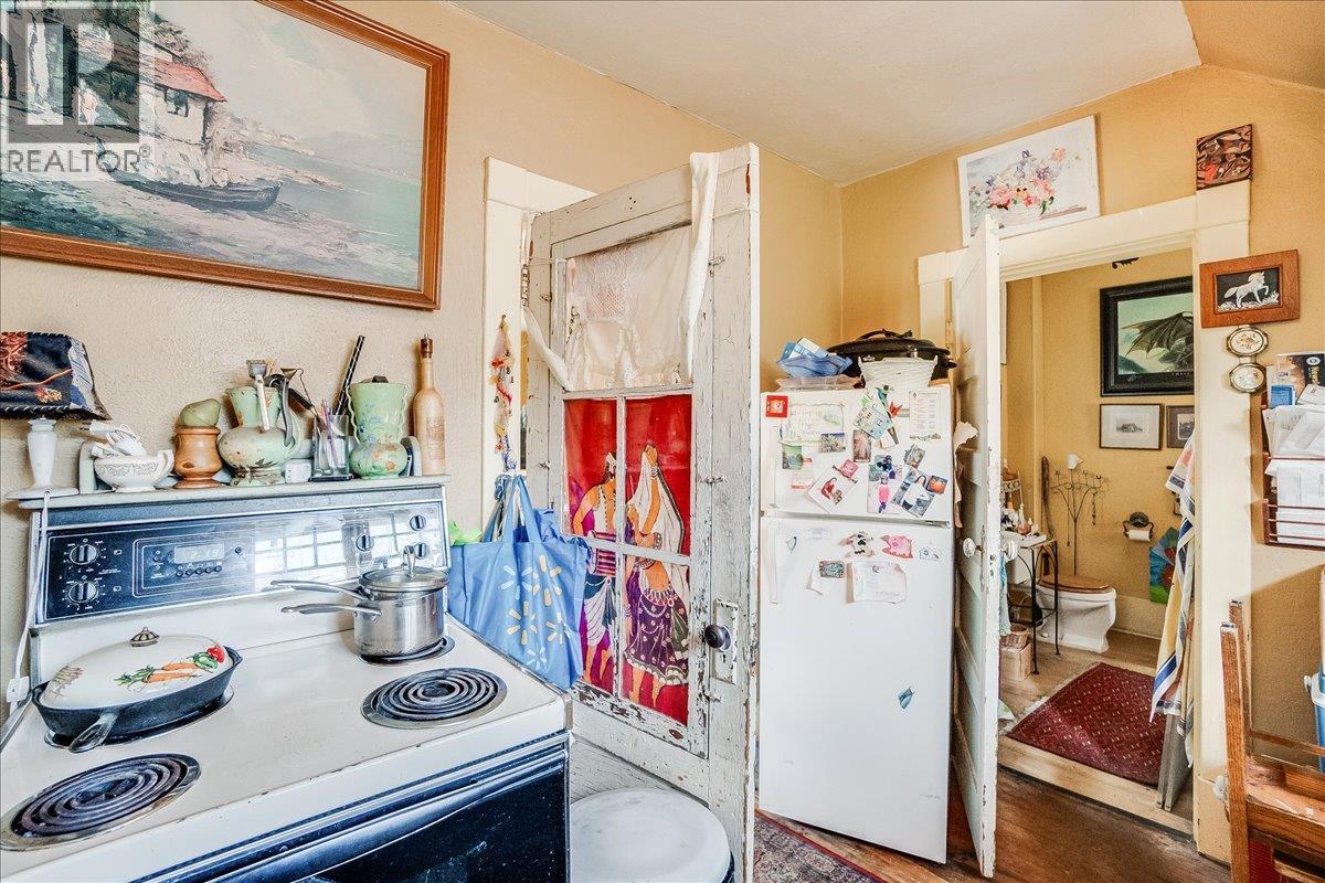 1004 Stanley Street, Nelson, British Columbia  V1L 1P2 - Photo 72 - 10385091