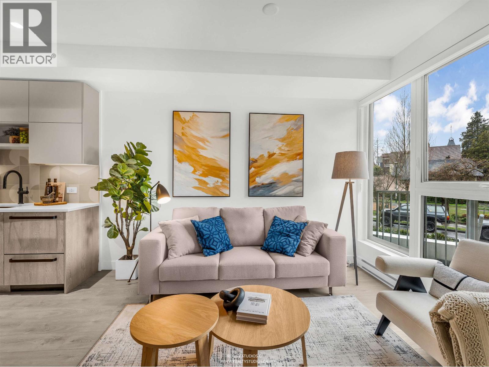 3130 Sophia Street, Vancouver, British Columbia  V5T 0K5 - Photo 4 - R3118045