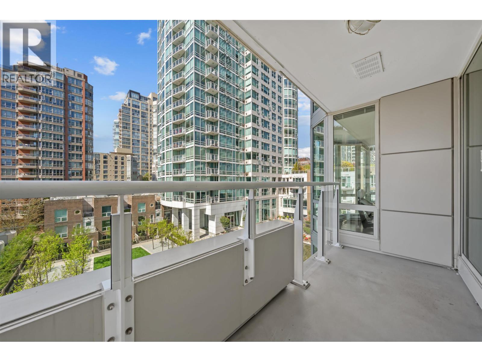 604 1501 Howe Street, Vancouver, British Columbia  V6Z 2P8 - Photo 9 - R3118067