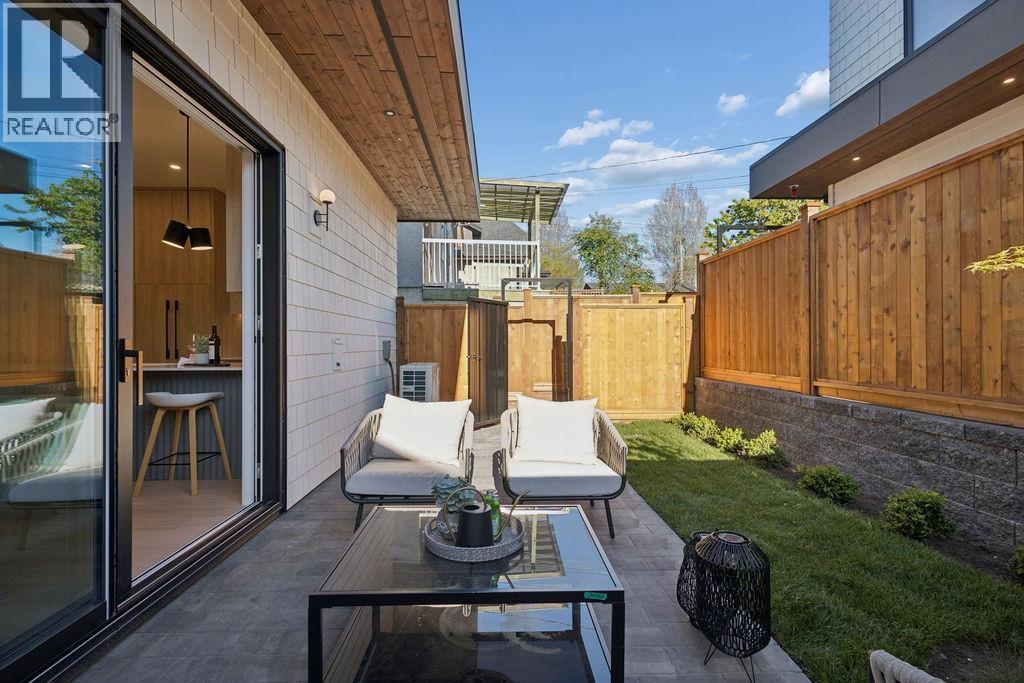 2 2752 Graveley Street, Vancouver, British Columbia  V5K 3J8 - Photo 15 - R3118070