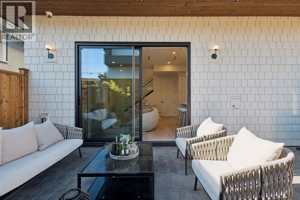 2 2752 Graveley Street, Vancouver, British Columbia  V5K 3J8 - Photo 17 - R3118070