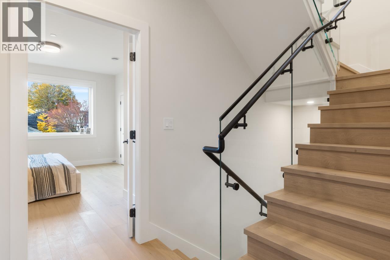 1937 Templeton Drive, Vancouver, British Columbia  V5N 4V9 - Photo 13 - R3118059