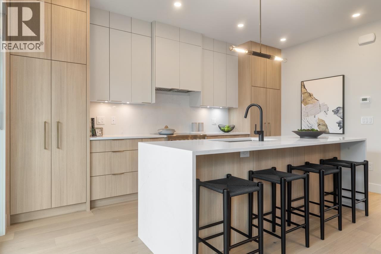 1937 Templeton Drive, Vancouver, British Columbia  V5N 4V9 - Photo 8 - R3118059