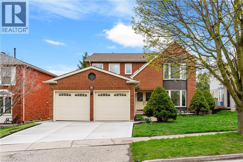 40 OLD MAPLE Lane, Kitchener, Ontario