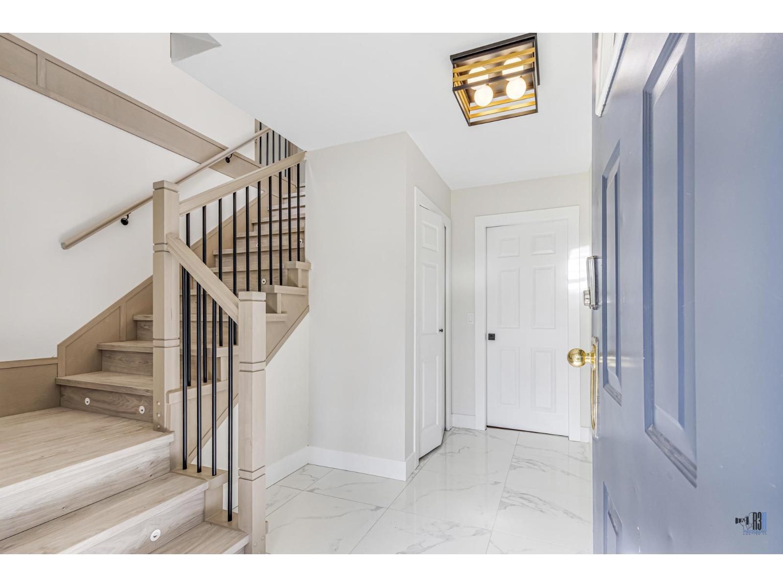 15285 28 Avenue, Surrey, British Columbia  V4P 1G3 - Photo 7 - R3117870