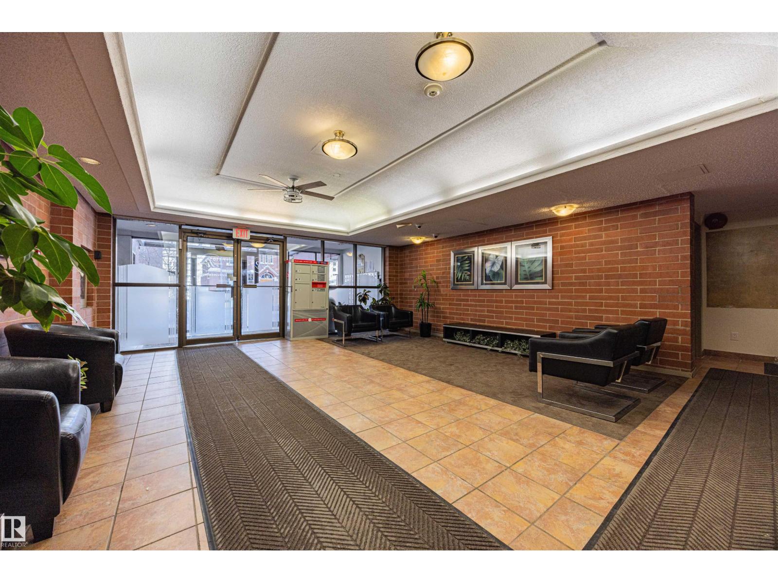 #606 9917 110 St Nw, Edmonton, Alberta  T5K 2N4 - Photo 3 - E4485015