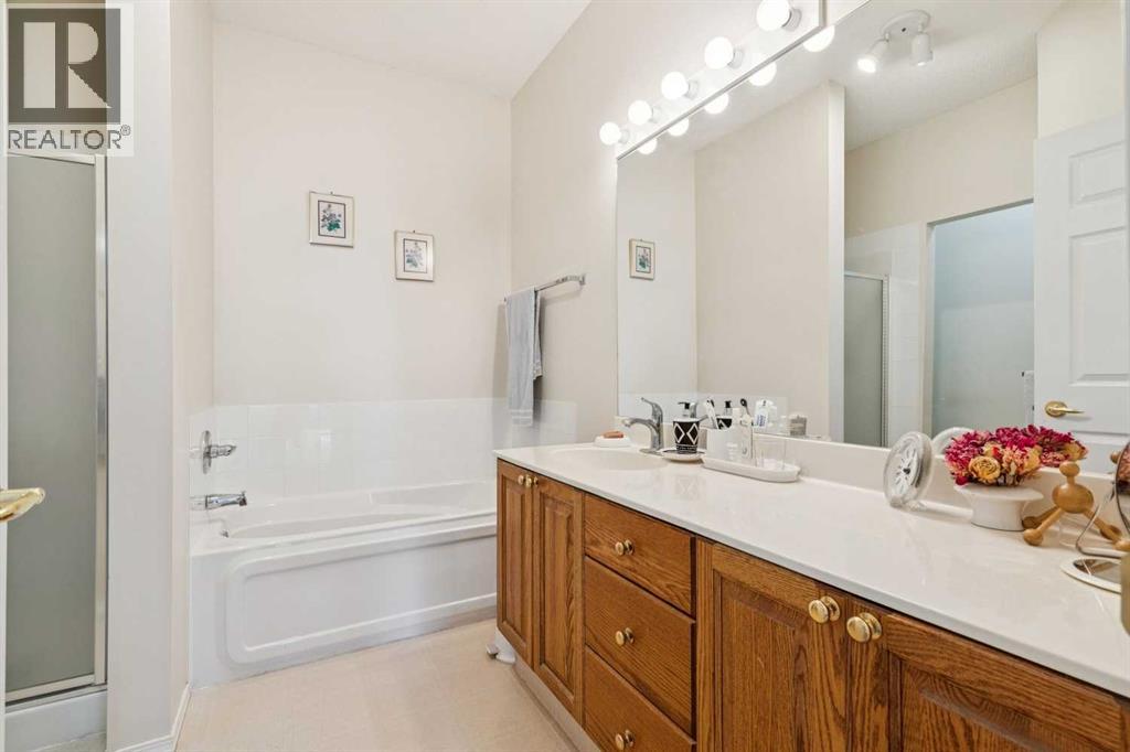 12 Signal Hill Lane SW, Calgary, Alberta  T3H 3N8 - Photo 19 - A2299943