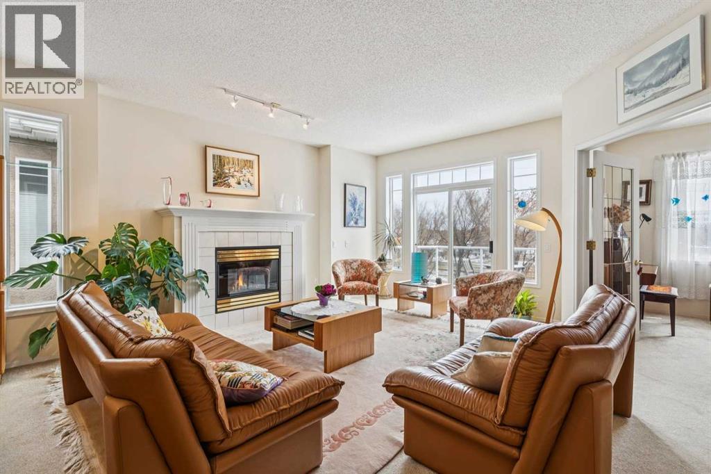 12 Signal Hill Lane SW, Calgary, Alberta  T3H 3N8 - Photo 11 - A2299943