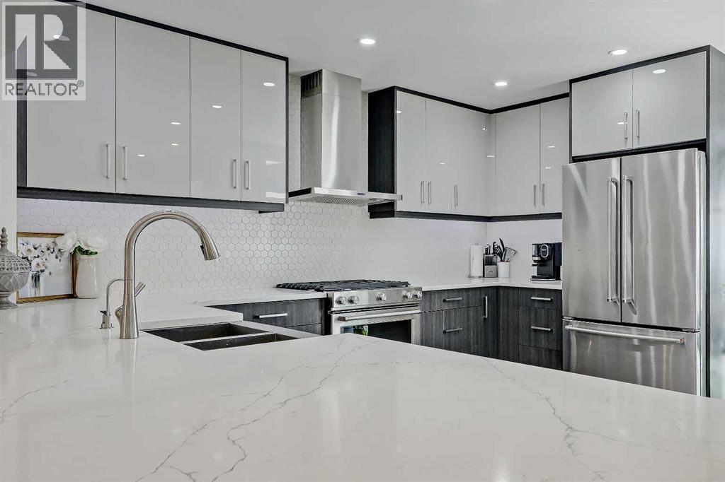 903, 3240 66 Avenue Sw, Calgary, Alberta  T3E 6M5 - Photo 3 - A2306475