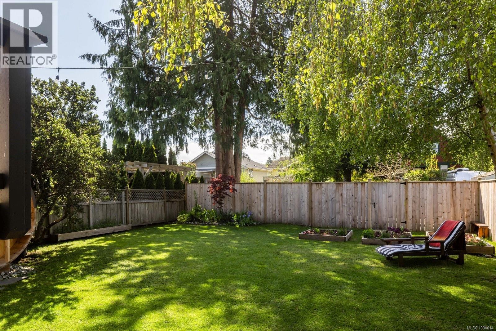 1163 Chapman St, Victoria, British Columbia  V8V 2T5 - Photo 33 - 1034014