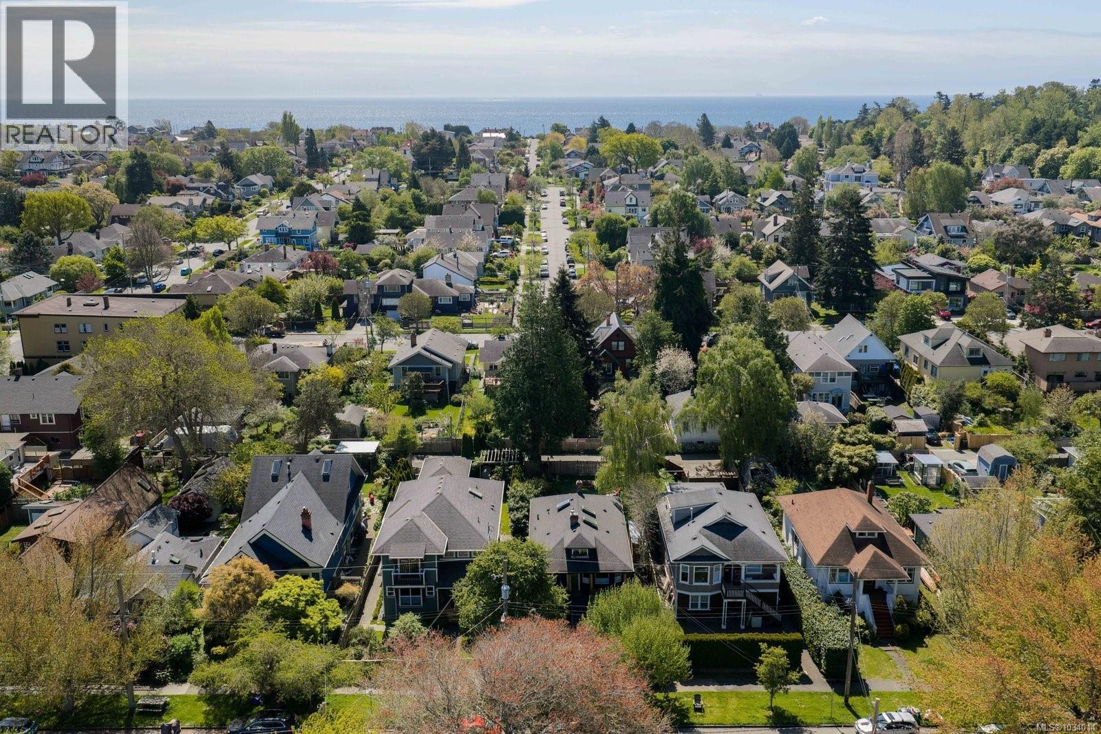 1163 Chapman St, Victoria, British Columbia  V8V 2T5 - Photo 39 - 1034014