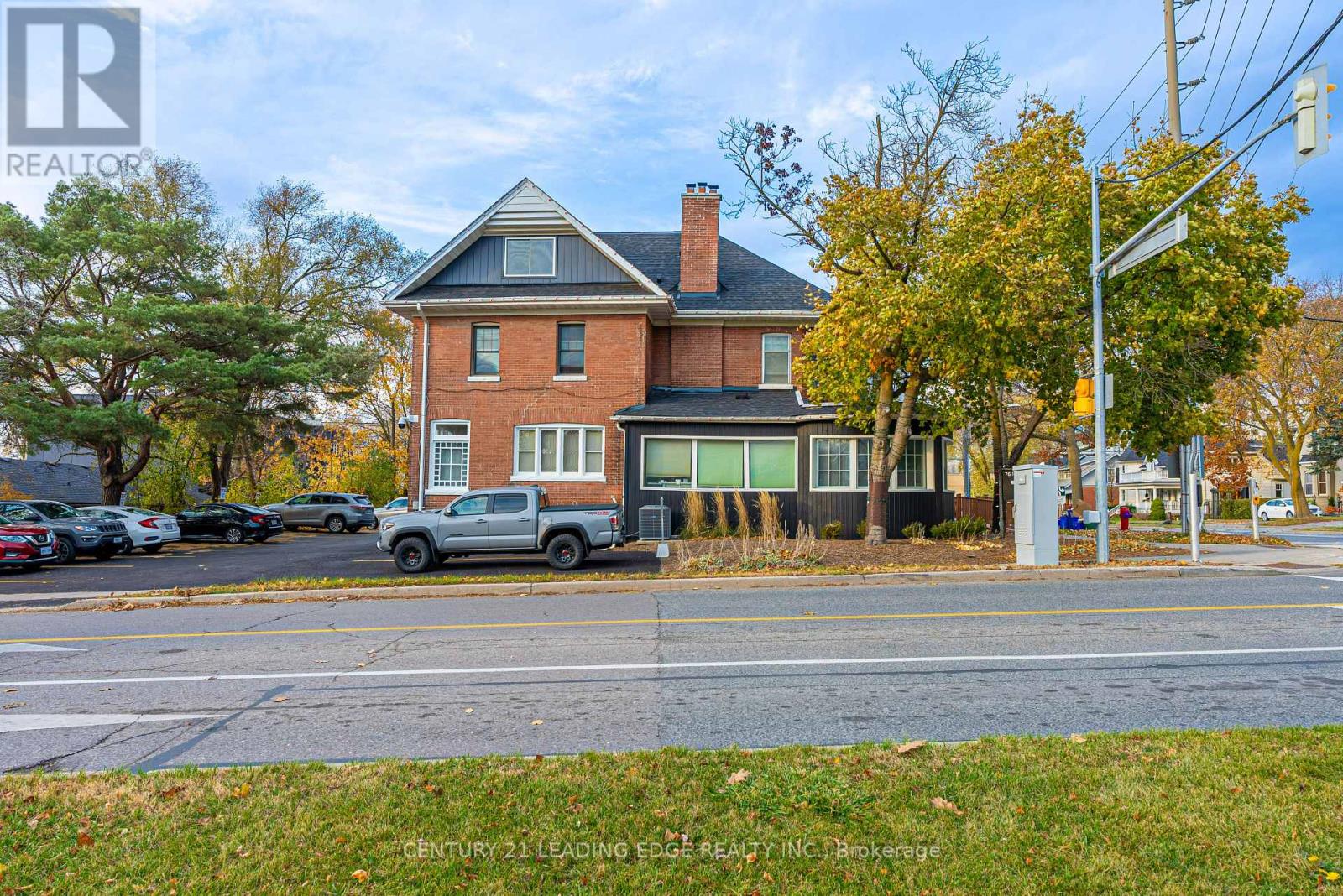 3 & 4 - 76 Prospect Street, Newmarket, Ontario  L3Y 3T2 - Photo 2 - N13065748
