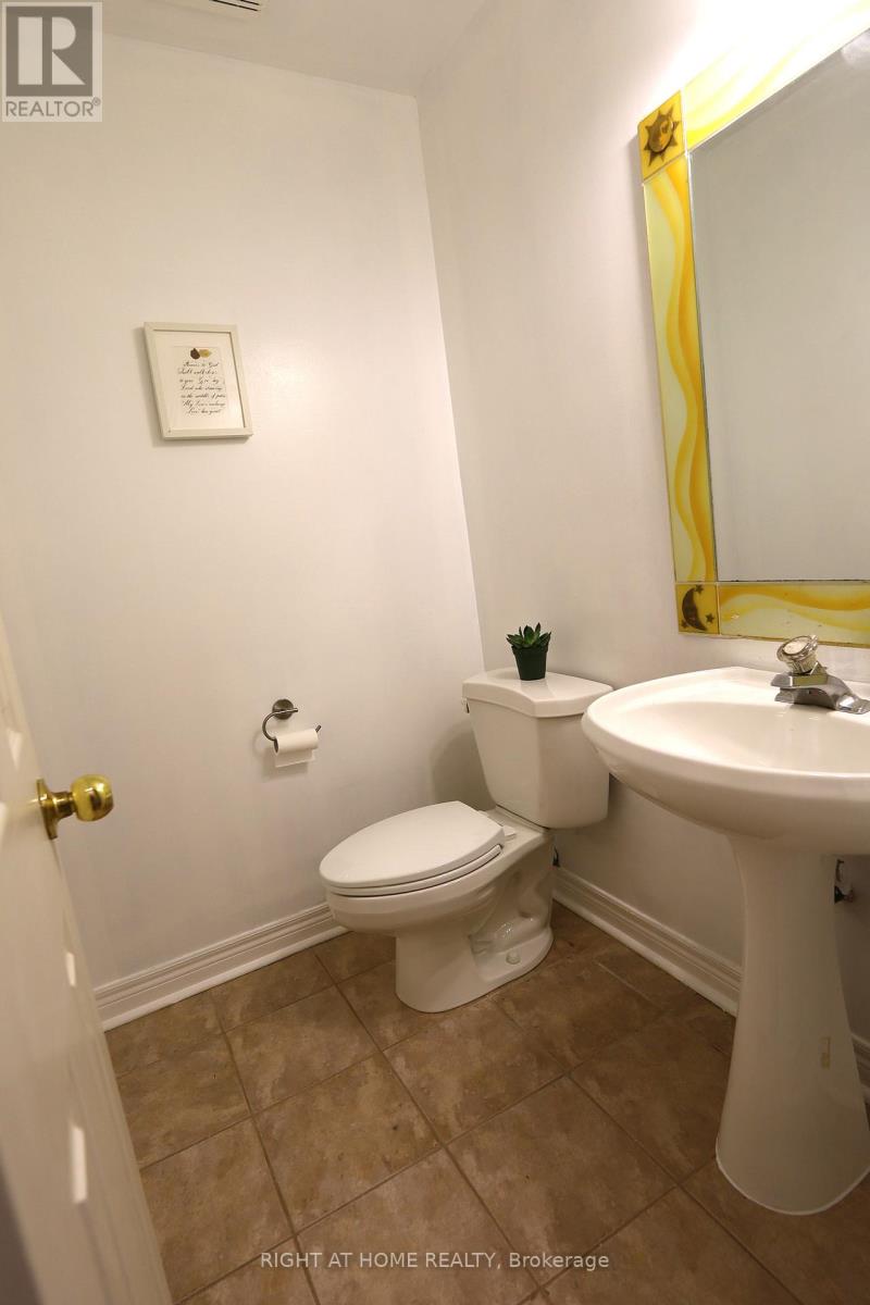 82 Colesbrook Road, Richmond Hill, Ontario  L4S 2G5 - Photo 13 - N13065792