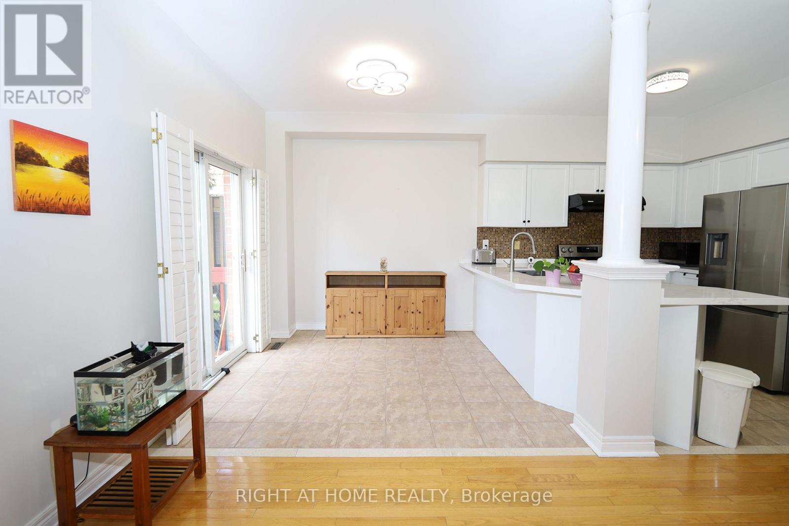 82 Colesbrook Road, Richmond Hill, Ontario  L4S 2G5 - Photo 17 - N13065792