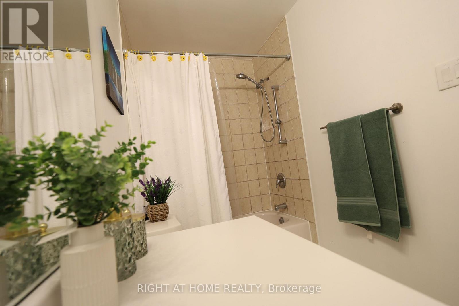 82 Colesbrook Road, Richmond Hill, Ontario  L4S 2G5 - Photo 34 - N13065792