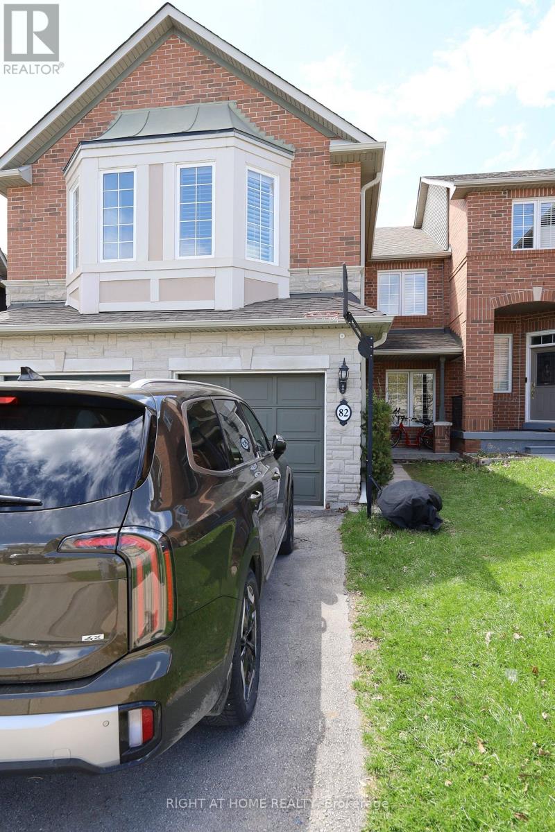 82 Colesbrook Road, Richmond Hill, Ontario  L4S 2G5 - Photo 4 - N13065792