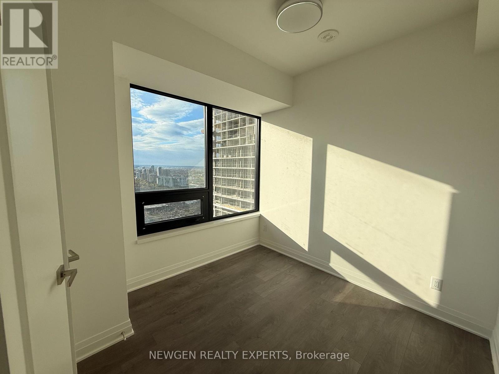 4710 - 4015 The Exchange, Mississauga, Ontario  L5B 0N9 - Photo 5 - W13065742