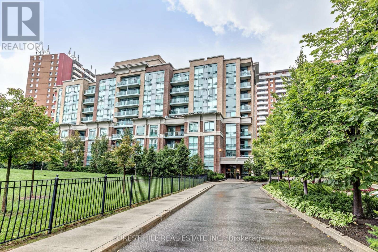 709 - 17 MICHAEL POWER PLACE, Toronto, Ontario