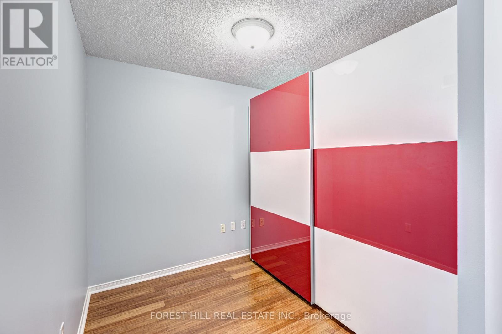 709 - 17 Michael Power Place, Toronto, Ontario  M9A 5G5 - Photo 3 - W13065760