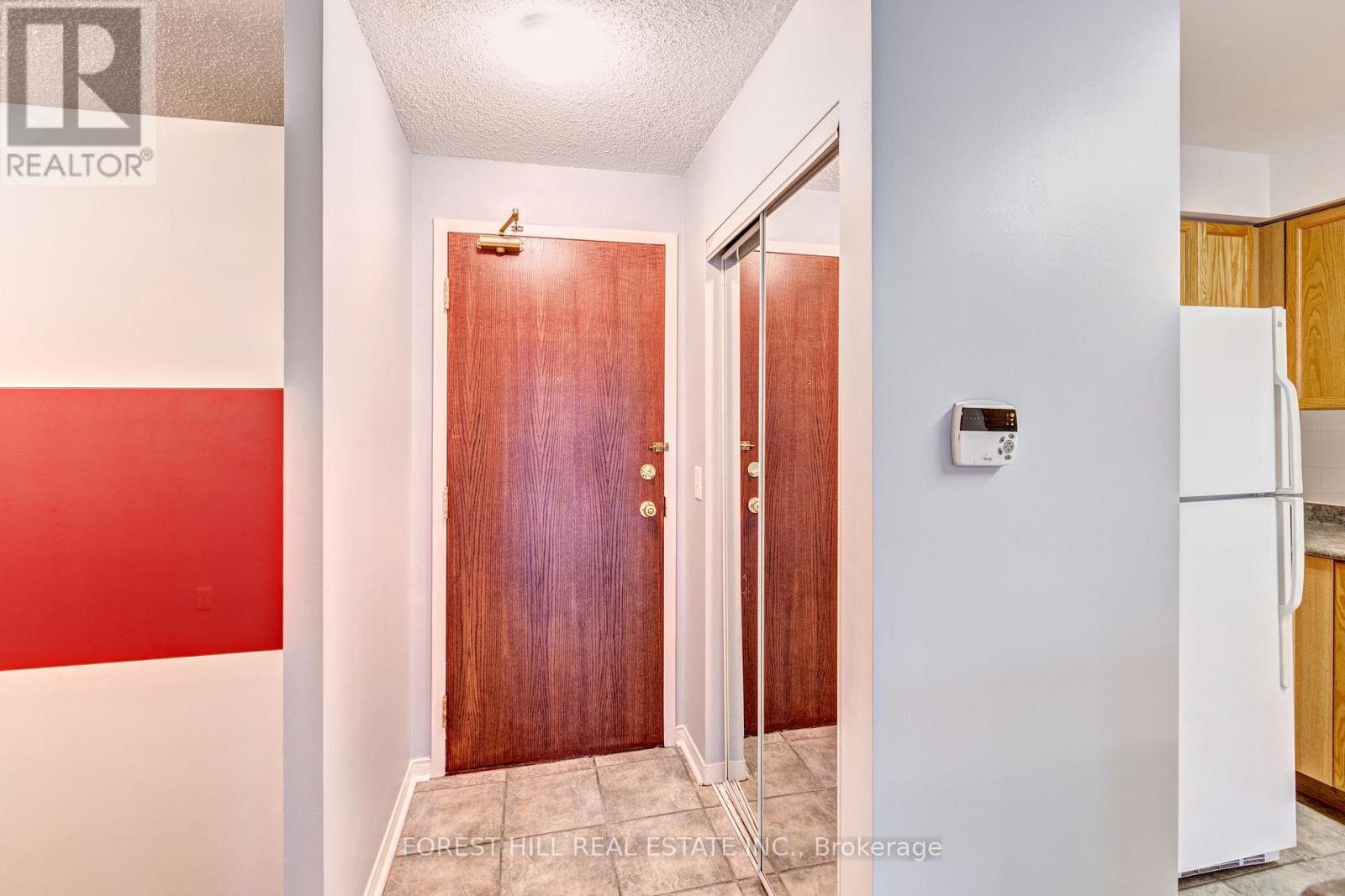 709 - 17 Michael Power Place, Toronto, Ontario  M9A 5G5 - Photo 5 - W13065760