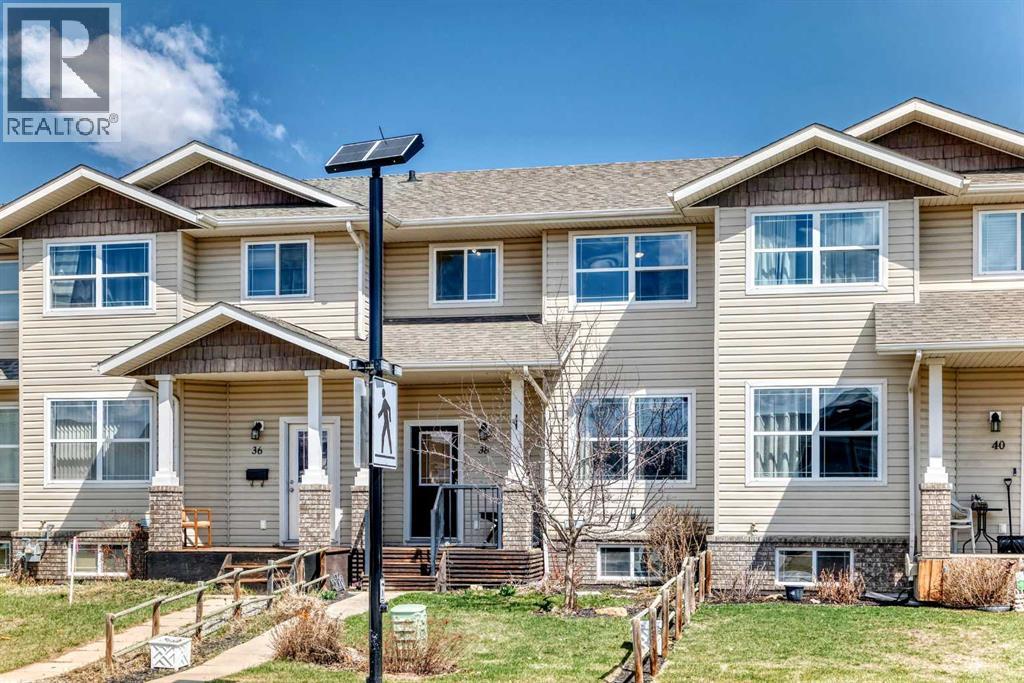 #38 Terrace Heights Drive, Lacombe, Alberta  T4L 2L8 - Photo 2 - A2306396