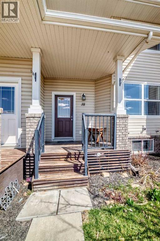 #38 Terrace Heights Drive, Lacombe, Alberta  T4L 2L8 - Photo 3 - A2306396