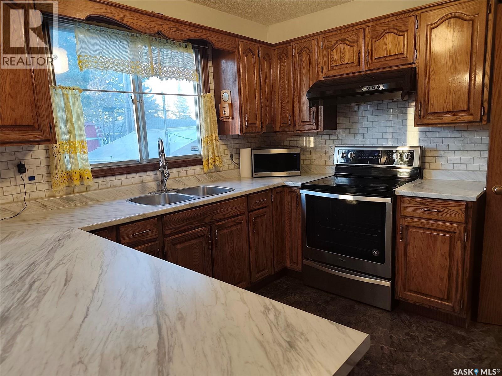 1113 Jubilee Drive, Swift Current, Saskatchewan  S9H 2A1 - Photo 7 - SK034500